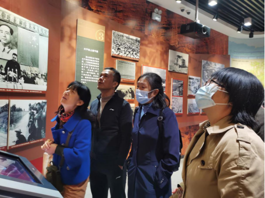 說明: http://news.hnie.edu.cn/__local/4/D7/F9/A19EB62D848DBA3EEE889E42746_9C0BADCC_CDEDE.png