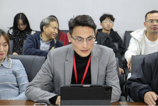 說明: http://news.hnie.edu.cn/__local/6/C5/20/E7AB46310ED4390E9B8FC036831_5C9004AA_C7B4A.png